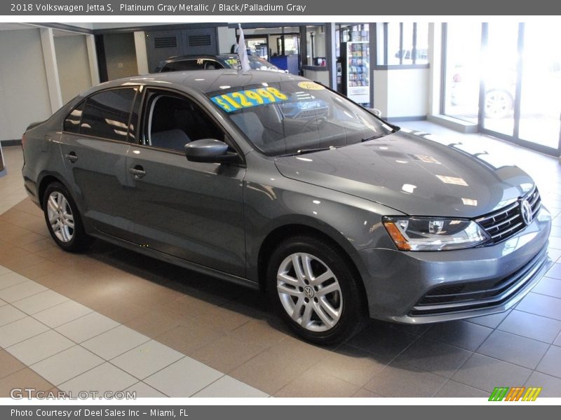 Platinum Gray Metallic / Black/Palladium Gray 2018 Volkswagen Jetta S
