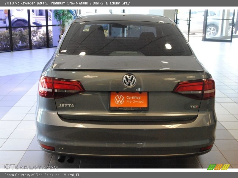Platinum Gray Metallic / Black/Palladium Gray 2018 Volkswagen Jetta S