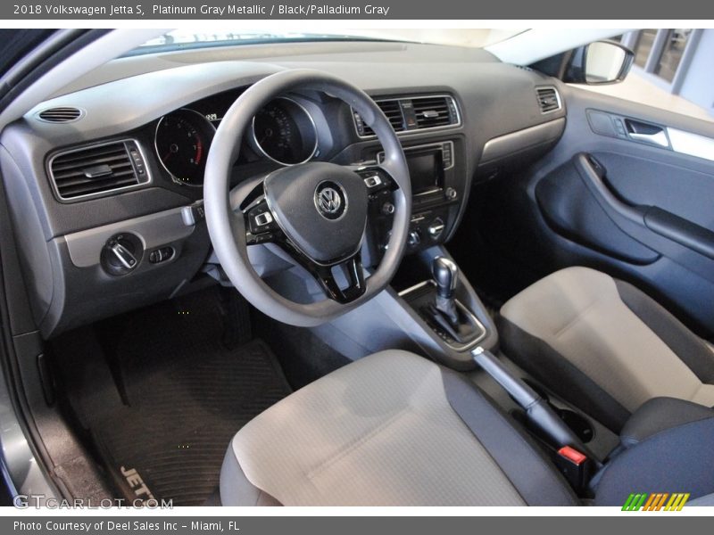 Platinum Gray Metallic / Black/Palladium Gray 2018 Volkswagen Jetta S