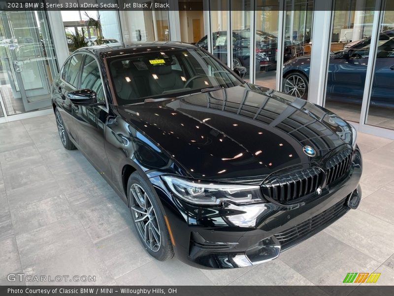 Jet Black / Black 2021 BMW 3 Series 330i xDrive Sedan