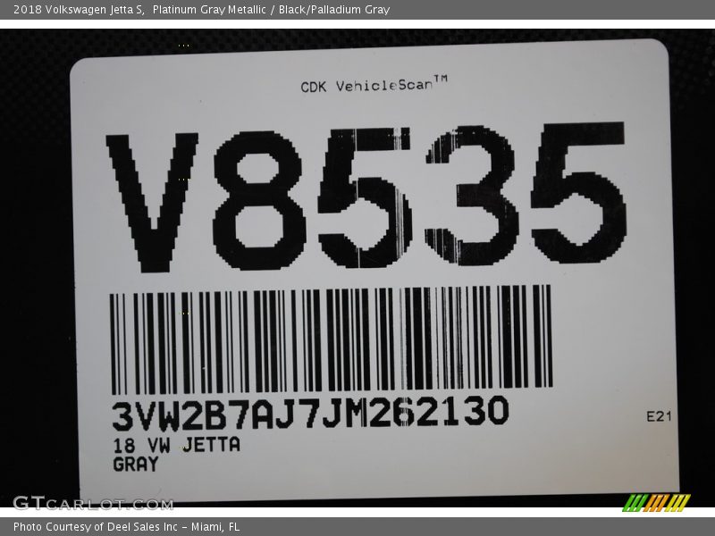 Platinum Gray Metallic / Black/Palladium Gray 2018 Volkswagen Jetta S