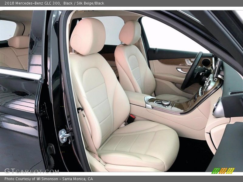 Black / Silk Beige/Black 2018 Mercedes-Benz GLC 300