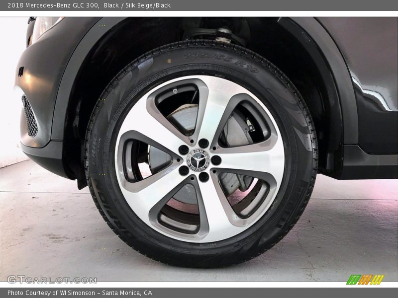 Black / Silk Beige/Black 2018 Mercedes-Benz GLC 300