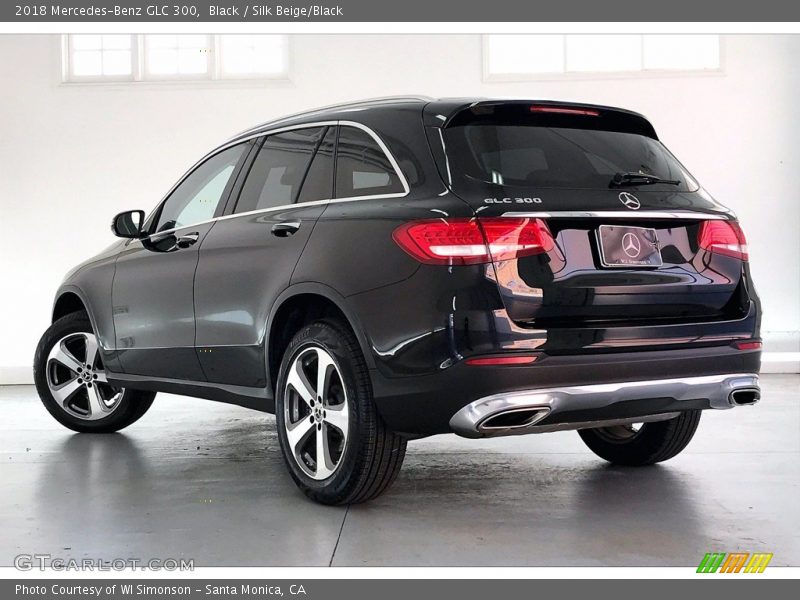 Black / Silk Beige/Black 2018 Mercedes-Benz GLC 300
