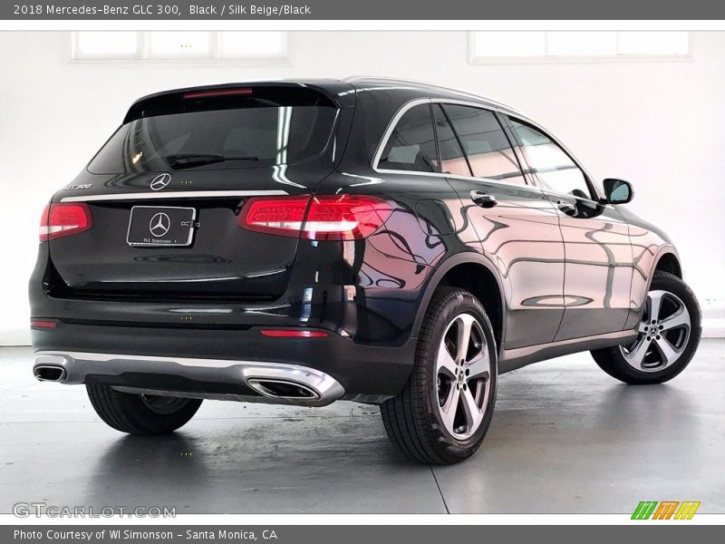 Black / Silk Beige/Black 2018 Mercedes-Benz GLC 300