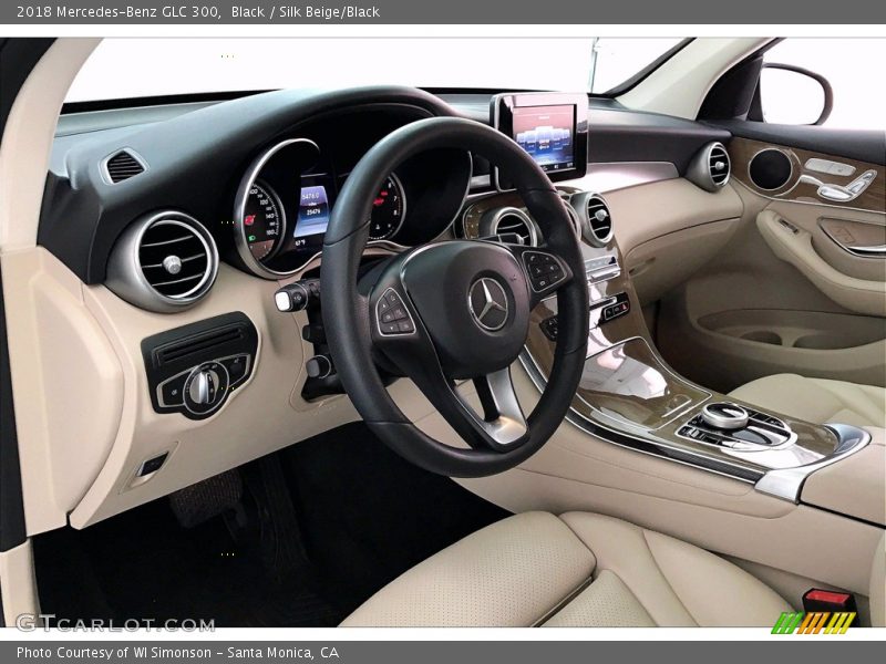Black / Silk Beige/Black 2018 Mercedes-Benz GLC 300