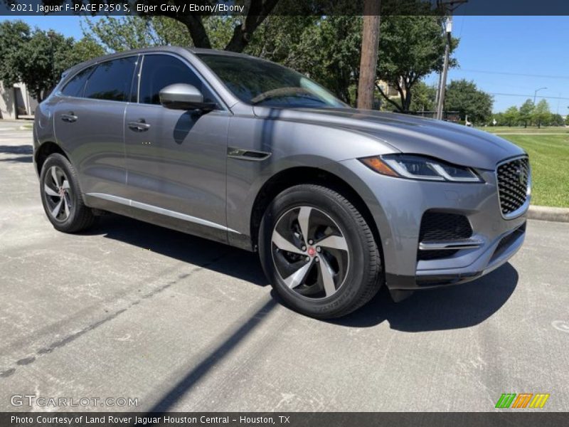 Front 3/4 View of 2021 F-PACE P250 S