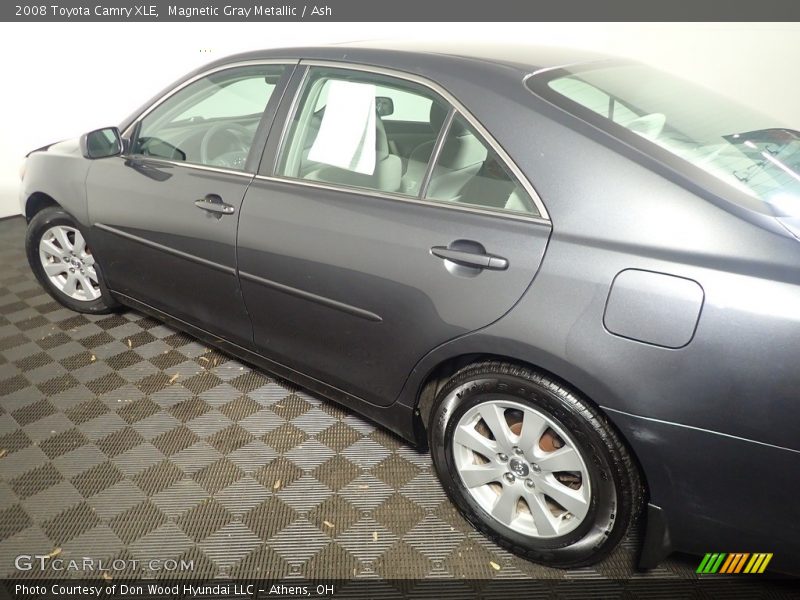 Magnetic Gray Metallic / Ash 2008 Toyota Camry XLE