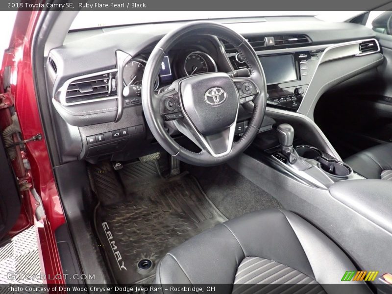 Ruby Flare Pearl / Black 2018 Toyota Camry SE