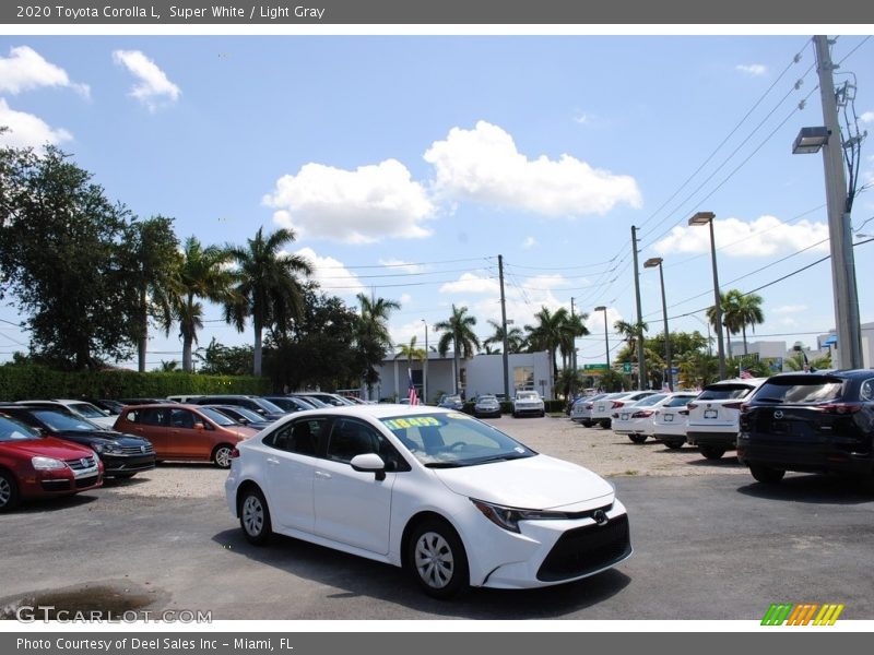Super White / Light Gray 2020 Toyota Corolla L