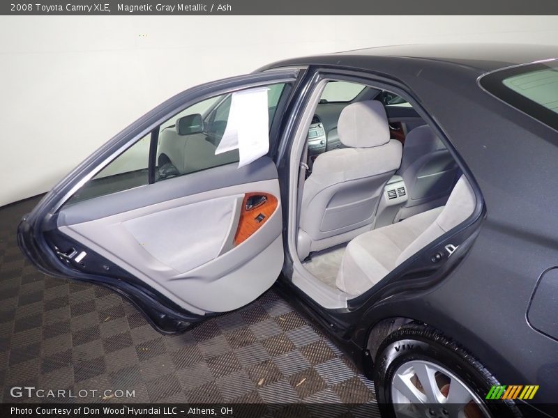Magnetic Gray Metallic / Ash 2008 Toyota Camry XLE