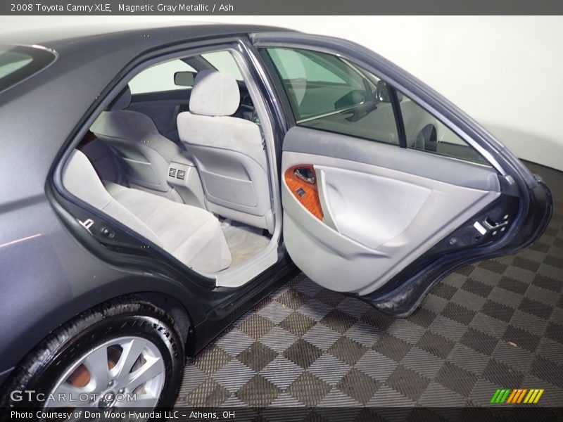 Magnetic Gray Metallic / Ash 2008 Toyota Camry XLE