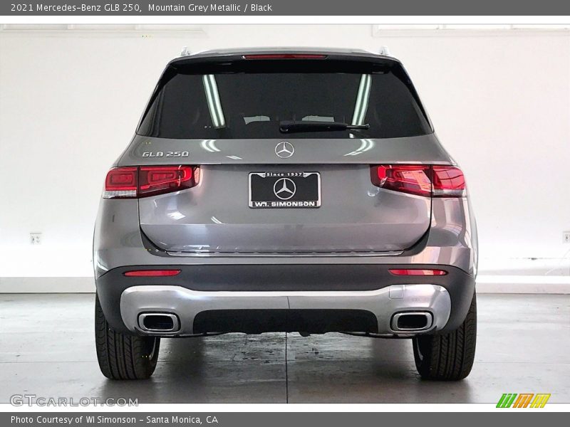 Mountain Grey Metallic / Black 2021 Mercedes-Benz GLB 250