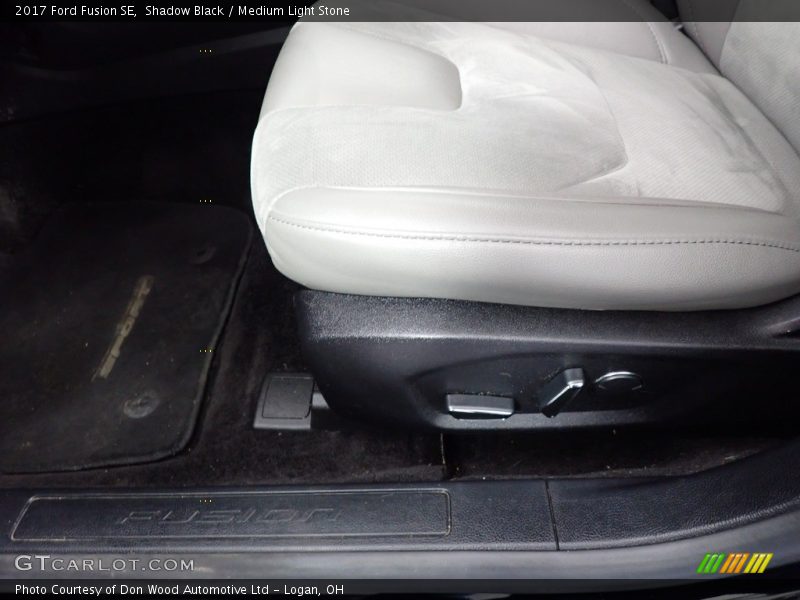 Shadow Black / Medium Light Stone 2017 Ford Fusion SE