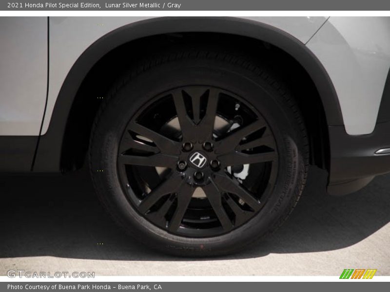 Lunar Silver Metallic / Gray 2021 Honda Pilot Special Edition