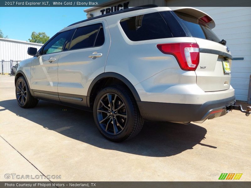 White Gold / Ebony Black 2017 Ford Explorer XLT