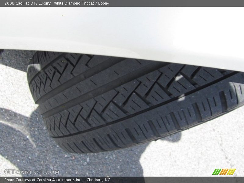 White Diamond Tricoat / Ebony 2008 Cadillac DTS Luxury