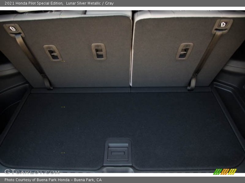 Lunar Silver Metallic / Gray 2021 Honda Pilot Special Edition