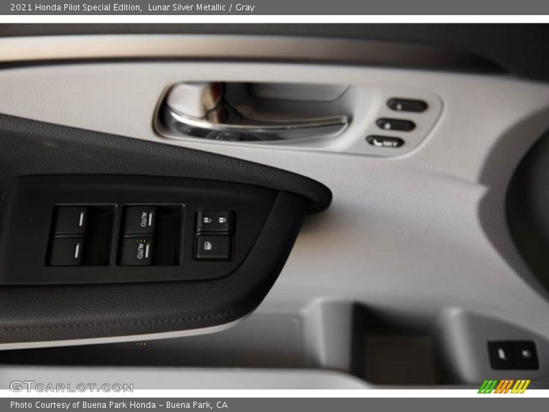 Lunar Silver Metallic / Gray 2021 Honda Pilot Special Edition