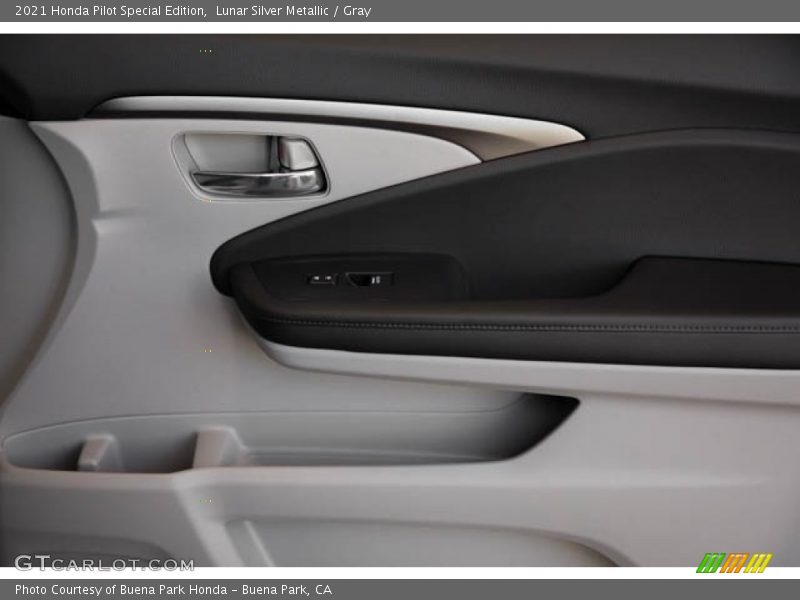 Lunar Silver Metallic / Gray 2021 Honda Pilot Special Edition