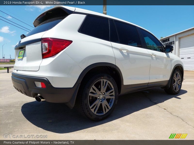 White Diamond Pearl / Black 2019 Honda Passport EX-L