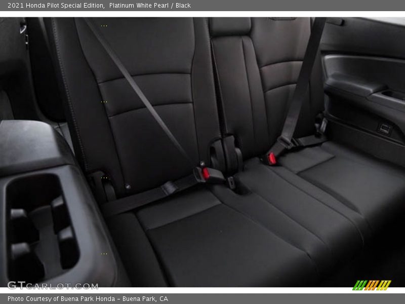 Platinum White Pearl / Black 2021 Honda Pilot Special Edition