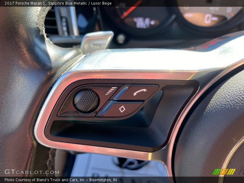 Sapphire Blue Metallic / Luxor Beige 2017 Porsche Macan S