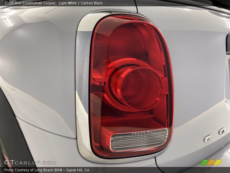 Light White / Carbon Black 2018 Mini Countryman Cooper