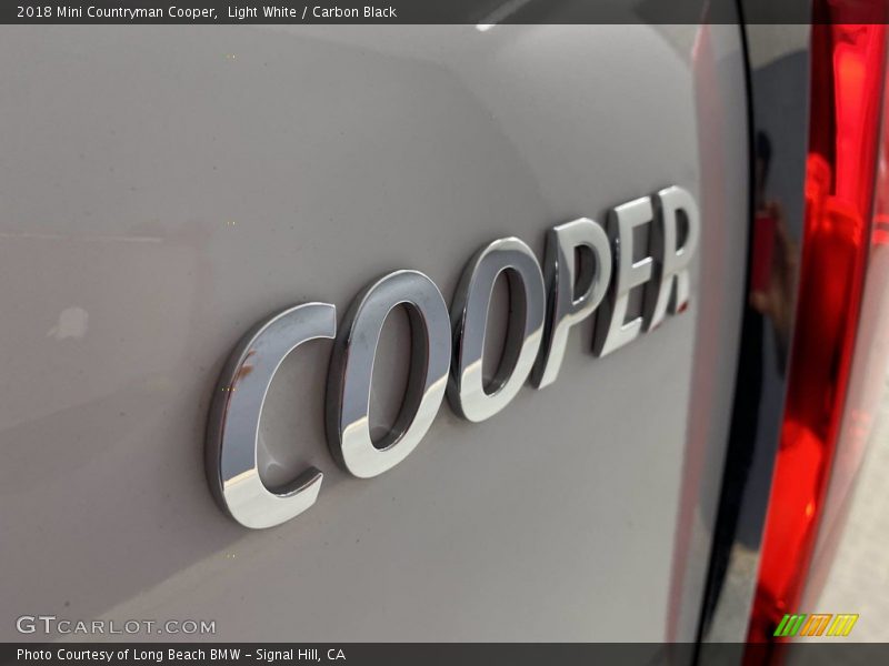Light White / Carbon Black 2018 Mini Countryman Cooper