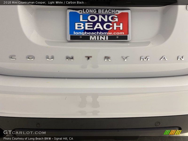 Light White / Carbon Black 2018 Mini Countryman Cooper