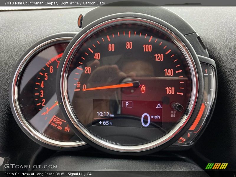 Light White / Carbon Black 2018 Mini Countryman Cooper