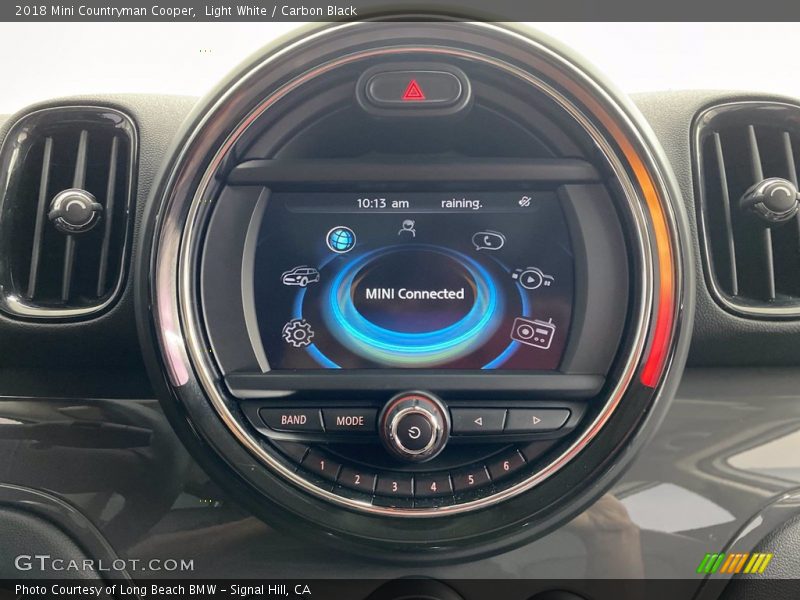 Light White / Carbon Black 2018 Mini Countryman Cooper