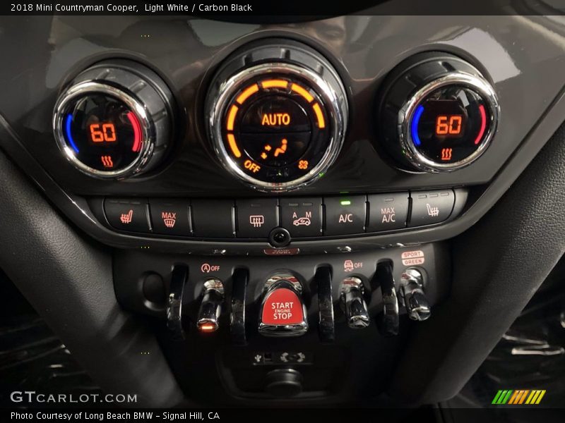Light White / Carbon Black 2018 Mini Countryman Cooper