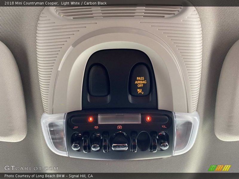 Light White / Carbon Black 2018 Mini Countryman Cooper