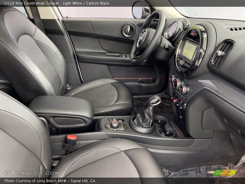 Light White / Carbon Black 2018 Mini Countryman Cooper