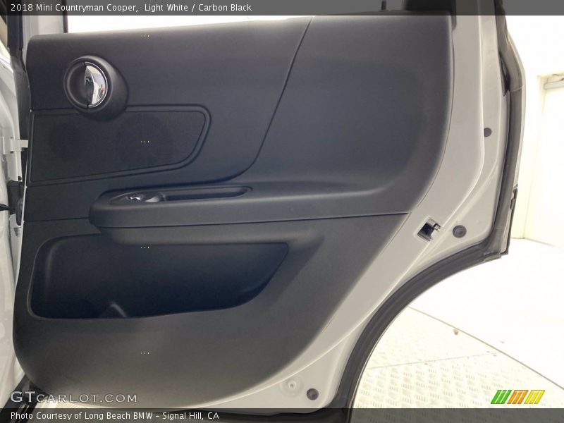 Light White / Carbon Black 2018 Mini Countryman Cooper