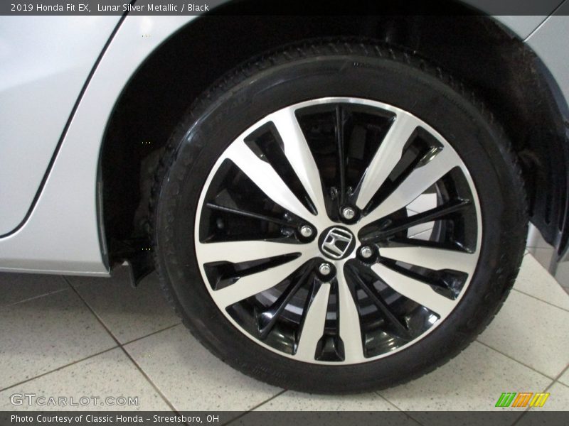Lunar Silver Metallic / Black 2019 Honda Fit EX