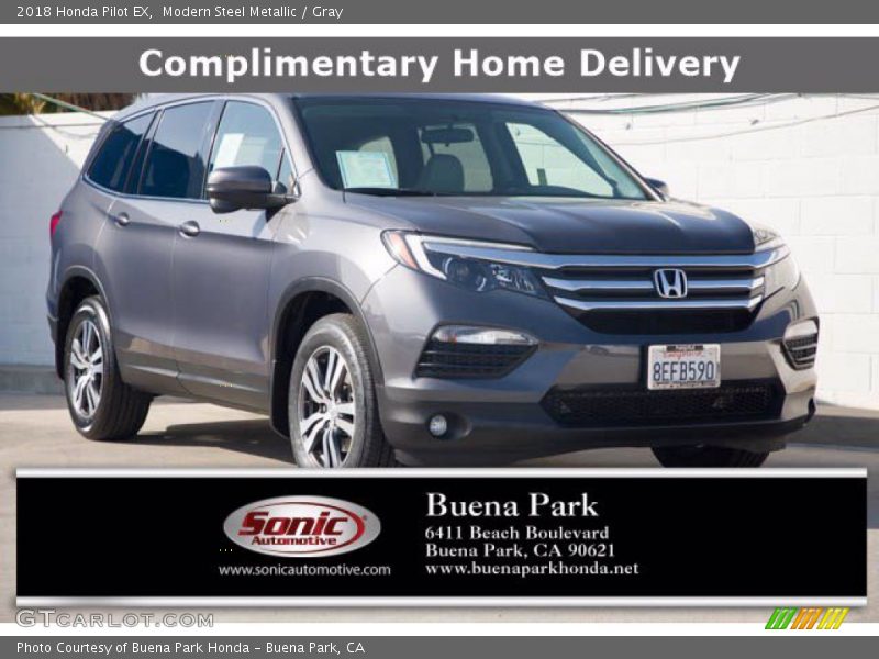 Modern Steel Metallic / Gray 2018 Honda Pilot EX