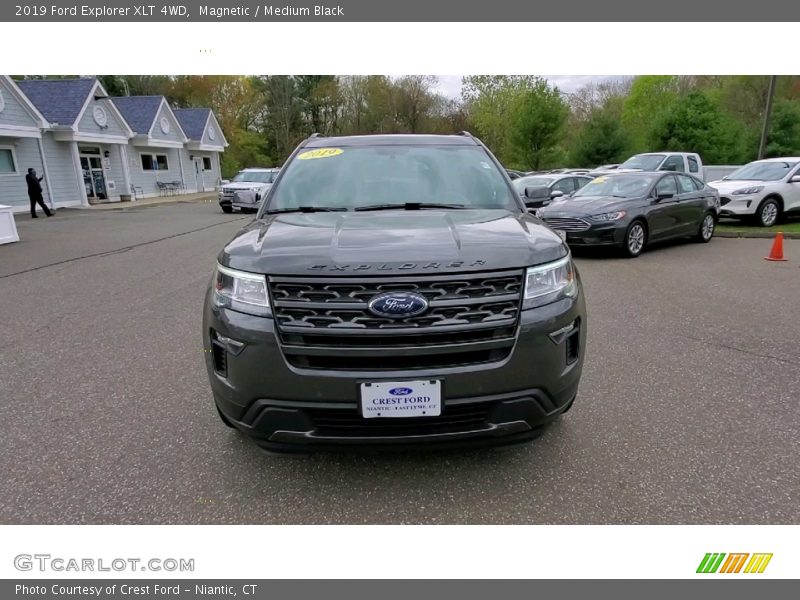 Magnetic / Medium Black 2019 Ford Explorer XLT 4WD
