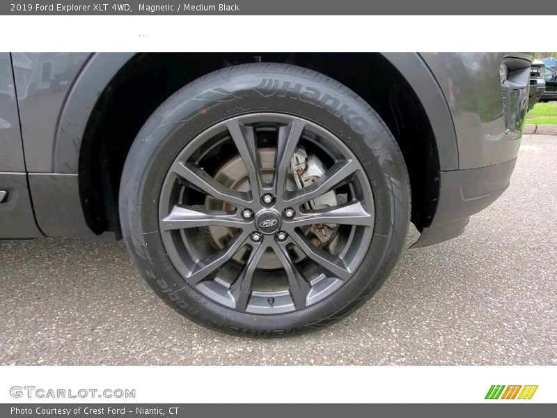 Magnetic / Medium Black 2019 Ford Explorer XLT 4WD