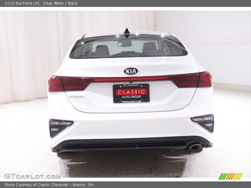 Clear White / Black 2019 Kia Forte LXS