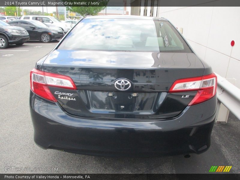 Magnetic Gray Metallic / Ivory 2014 Toyota Camry LE