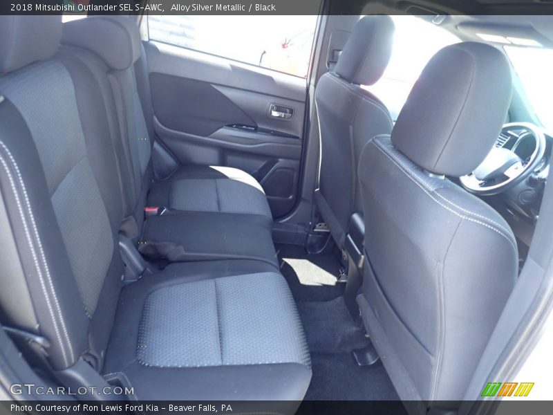 Alloy Silver Metallic / Black 2018 Mitsubishi Outlander SEL S-AWC