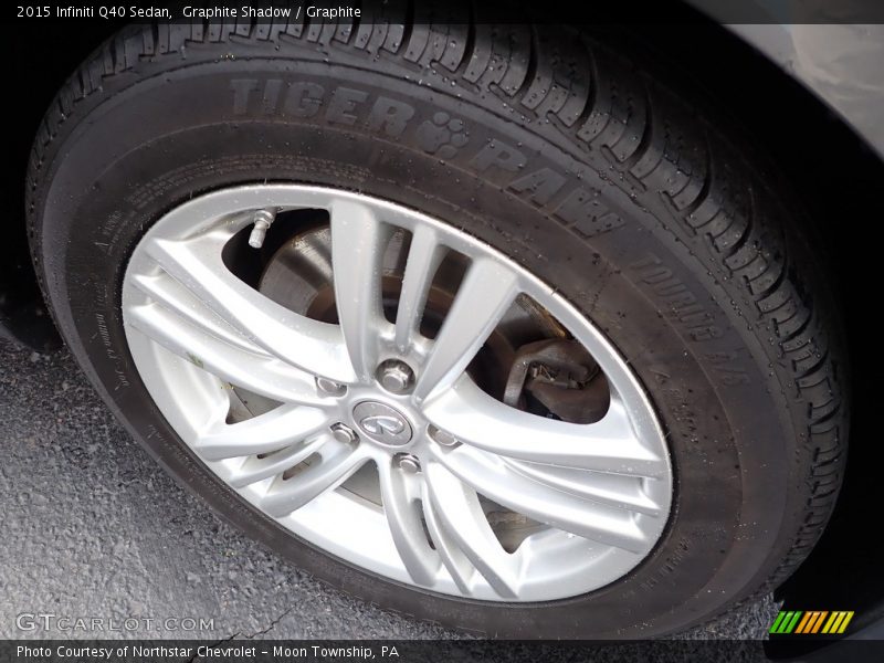  2015 Q40 Sedan Wheel