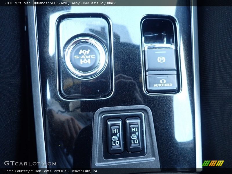 Alloy Silver Metallic / Black 2018 Mitsubishi Outlander SEL S-AWC