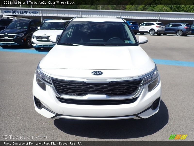 Clear White / Black 2021 Kia Seltos S Turbo AWD