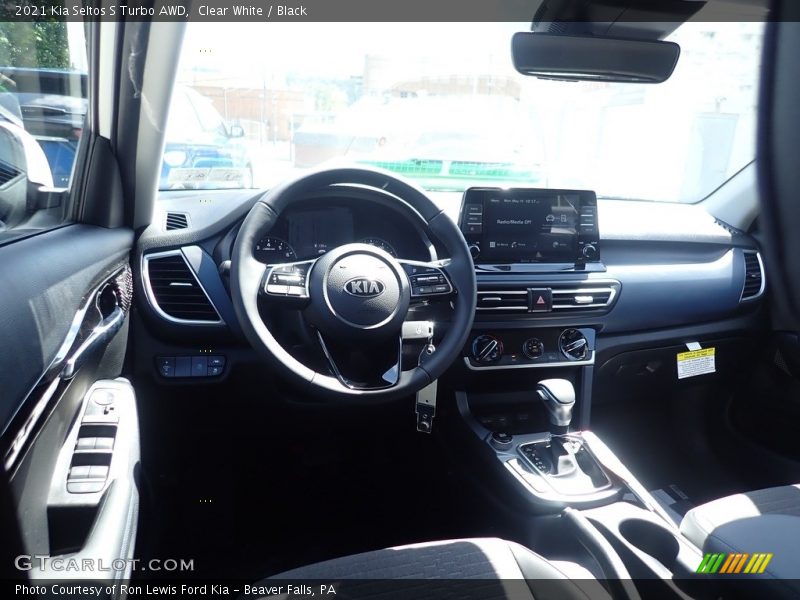 Clear White / Black 2021 Kia Seltos S Turbo AWD