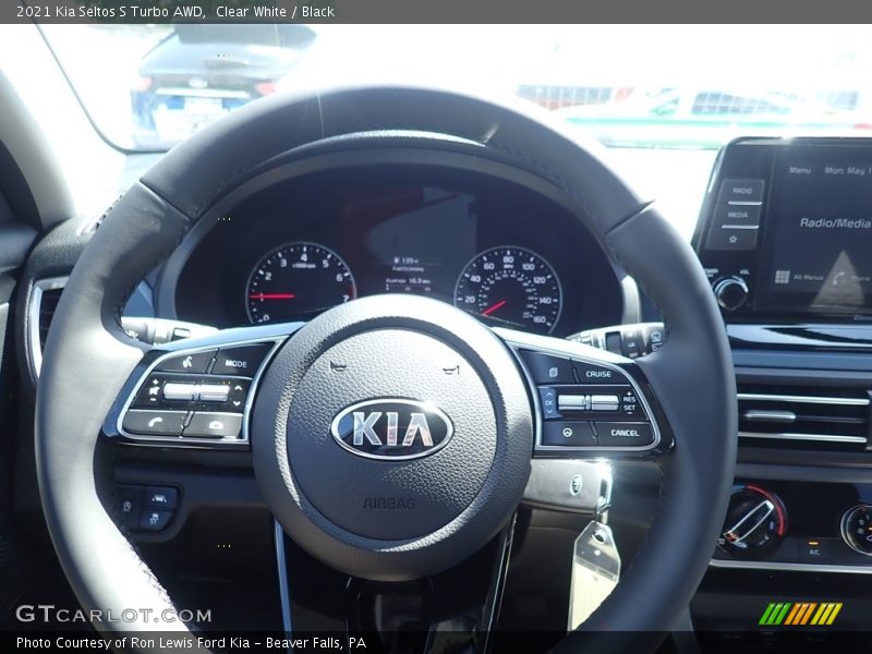 Clear White / Black 2021 Kia Seltos S Turbo AWD