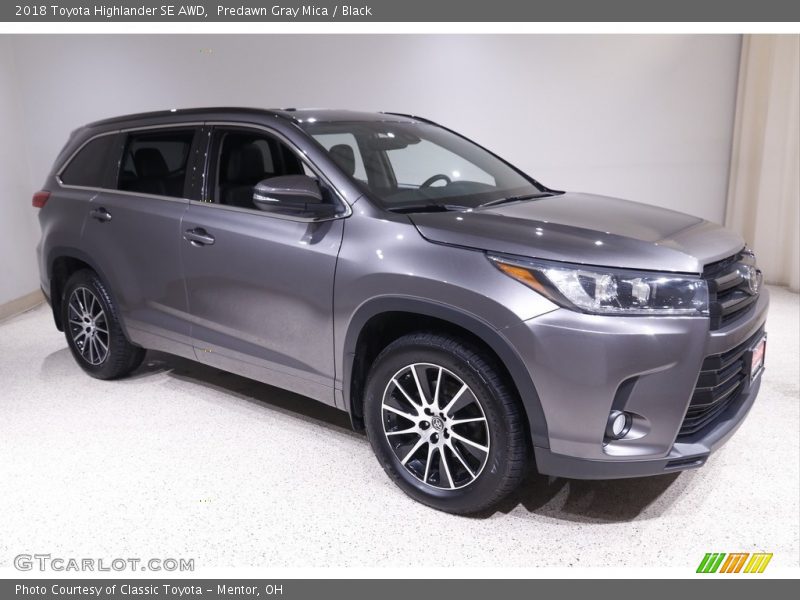 Predawn Gray Mica / Black 2018 Toyota Highlander SE AWD