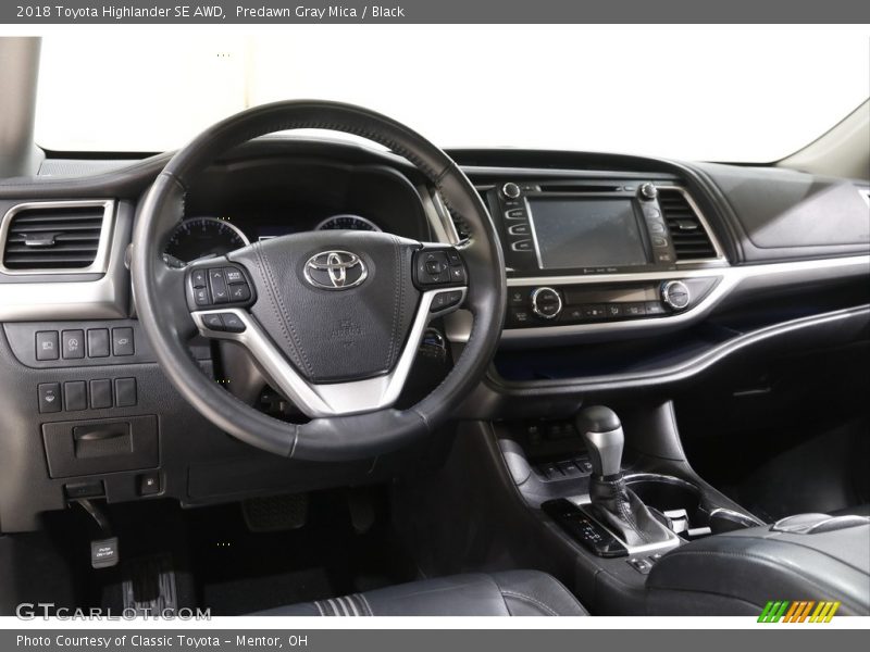 Predawn Gray Mica / Black 2018 Toyota Highlander SE AWD